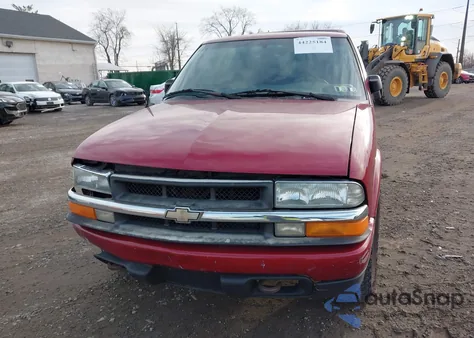 2002 Chevrolet S-10 Ls из США, поврежденный, VIN 1GCDT19W628184581